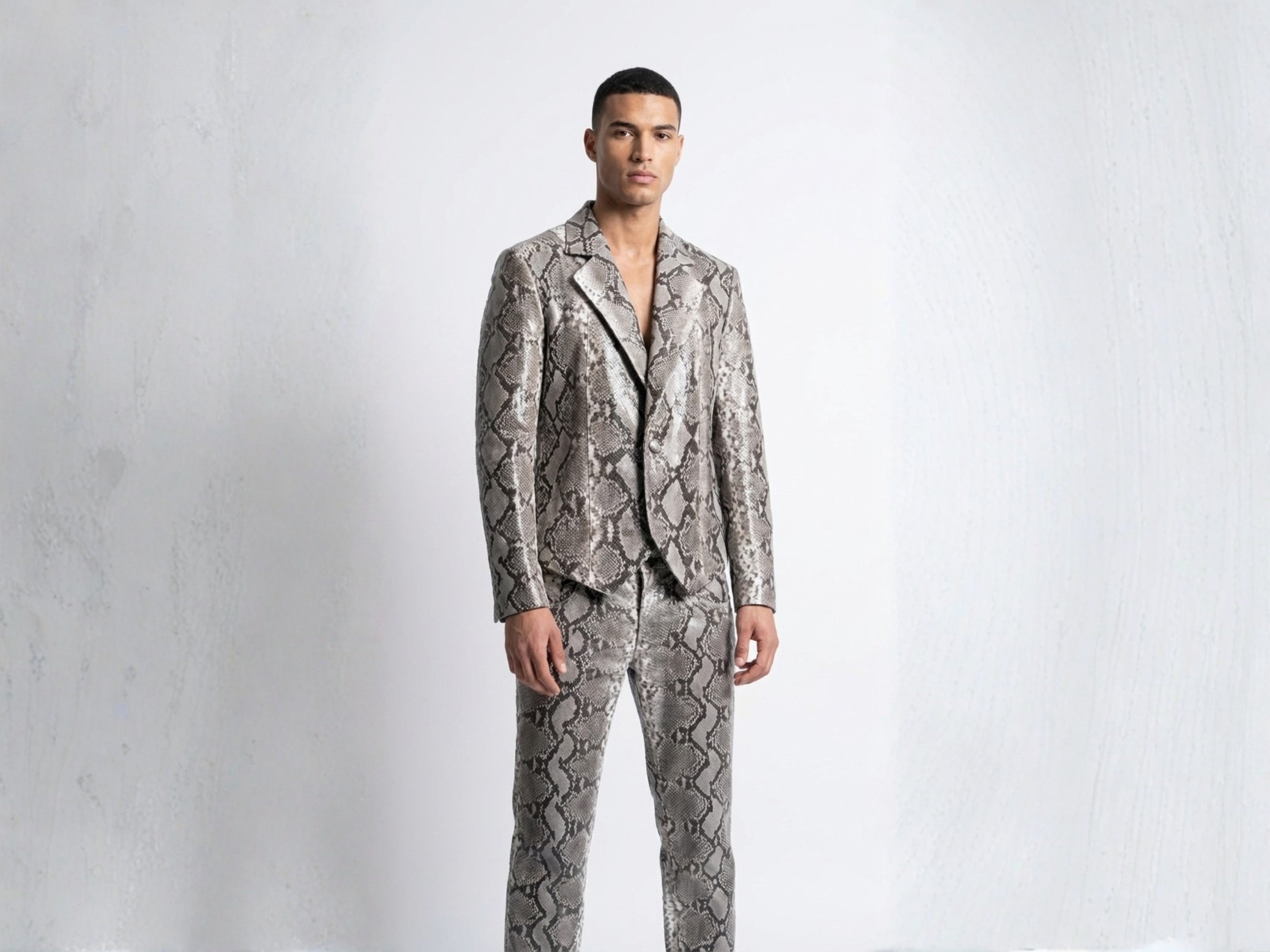 Men’s python snakeskin suit set in natural gray with blazer and straight-leg pants
